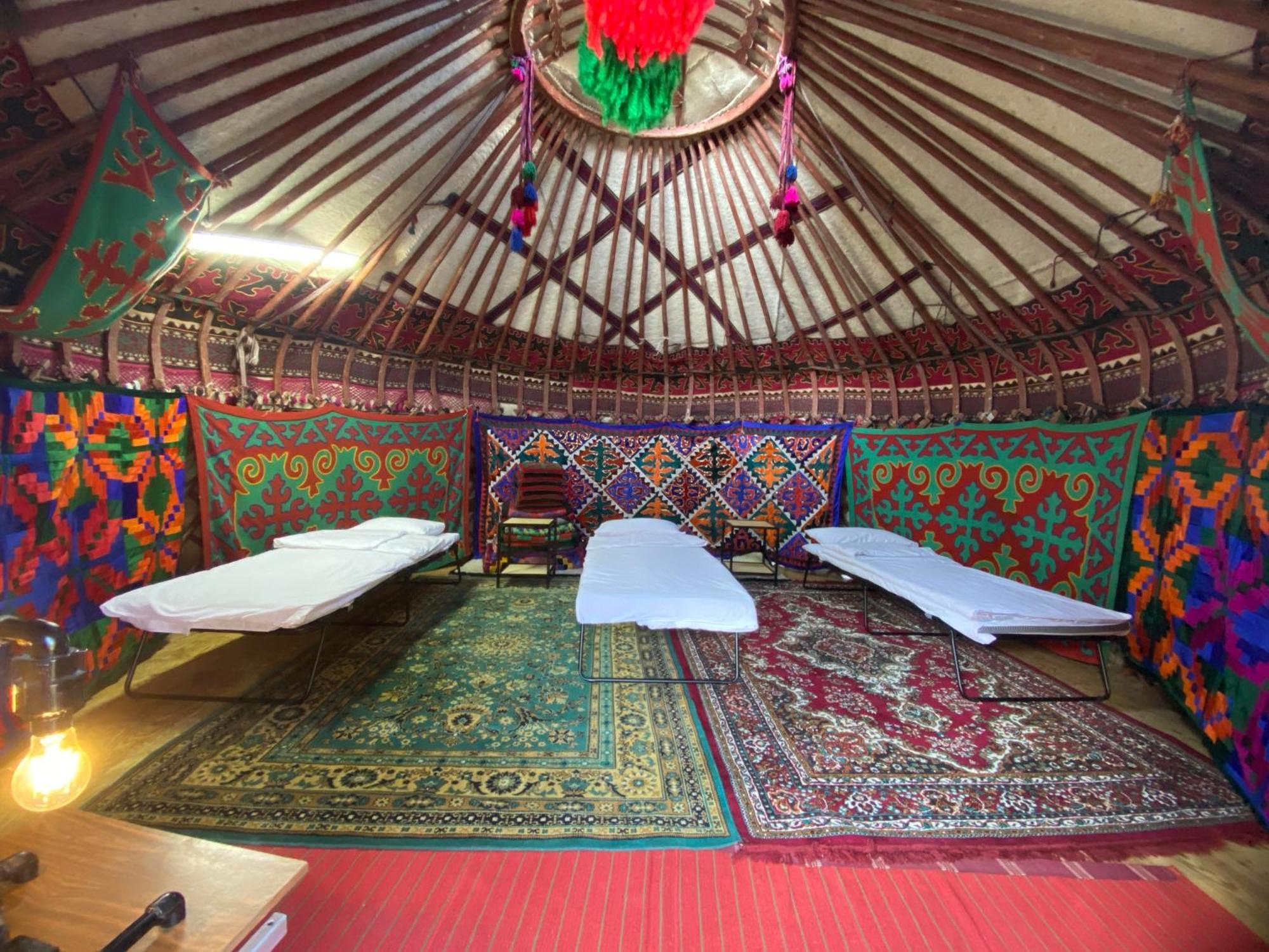Agyn Guest House Karakol Eksteriør billede